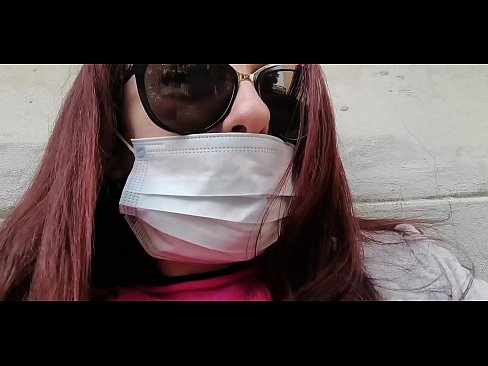 ❤️ Nicoletta se răzbună pe vecinul ei și face pipi în garajul lui (Special Covid19 Carantină italiană) at ro.pornplaybb.ru