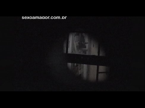 ❤️ Blondina este filmată în secret de un voyeur din cartier ascuns în spatele unor cărămizi goale at ro.pornplaybb.ru