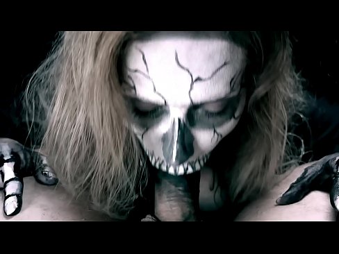 ❤️ Fată demonică sugând pula cu gura ei neagră și înghițind spermă. at ro.pornplaybb.ru
